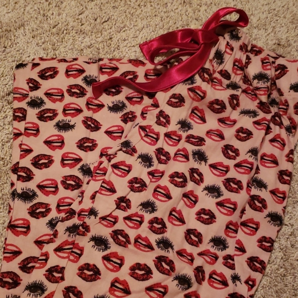 Kiss pajama bottoms